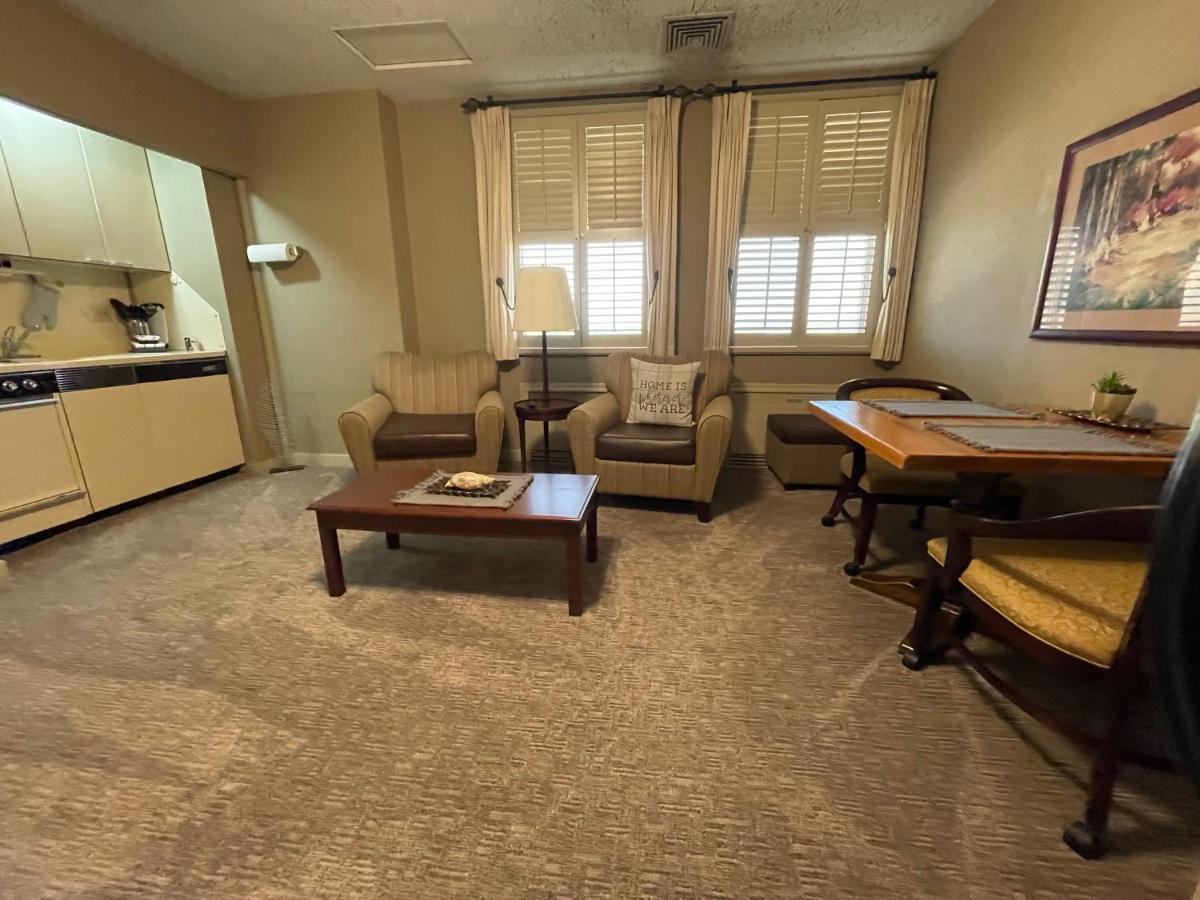 Hotel Phillips Bartlesville Εξωτερικό φωτογραφία